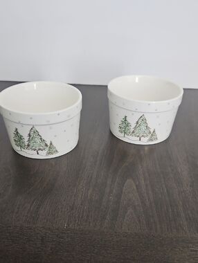 White Porcelain Ramkin Tree Dish with Gold Accents